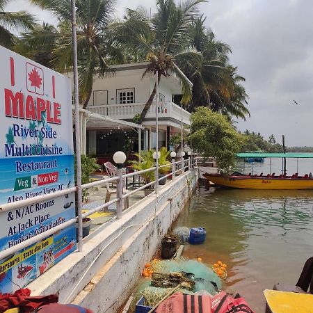 M Aples Jacks Place GOA Exterior foto