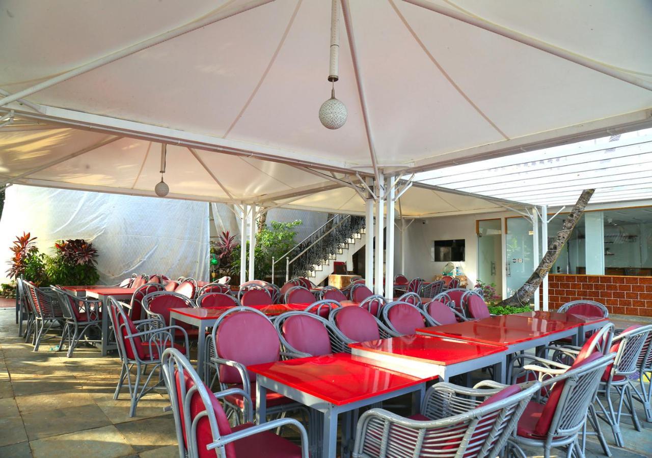 M Aples Jacks Place GOA Exterior foto