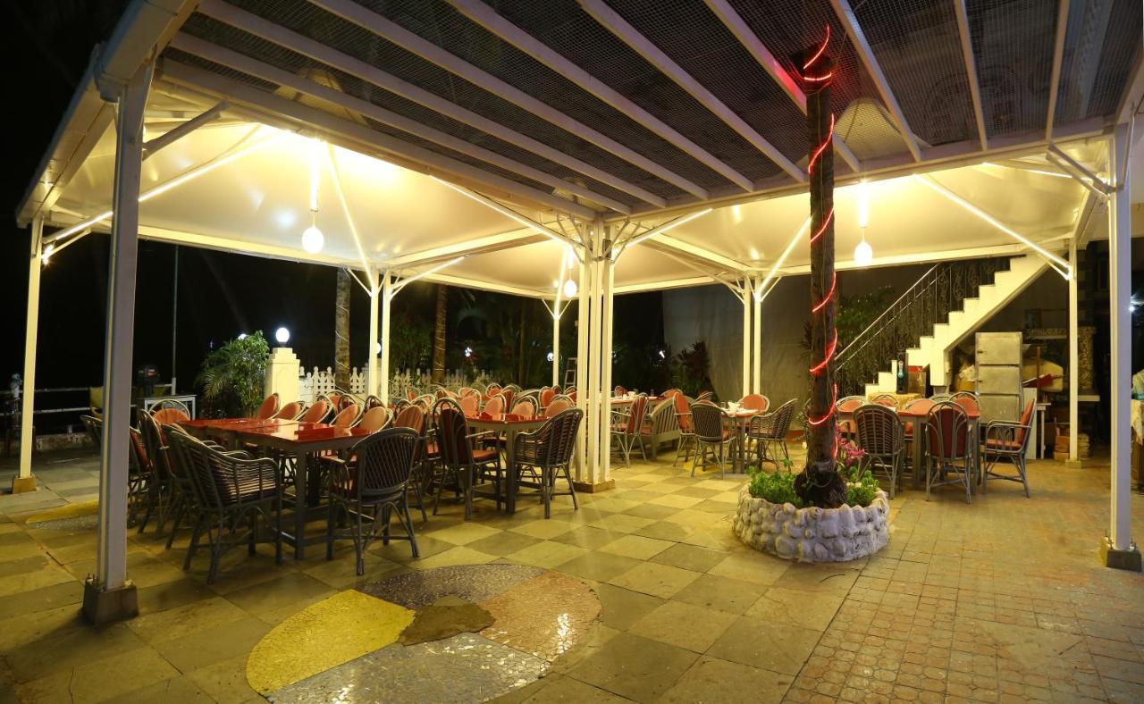 M Aples Jacks Place GOA Exterior foto