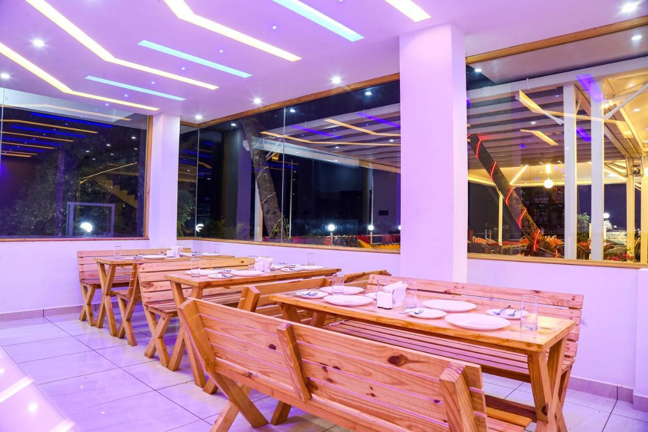 M Aples Jacks Place GOA Exterior foto
