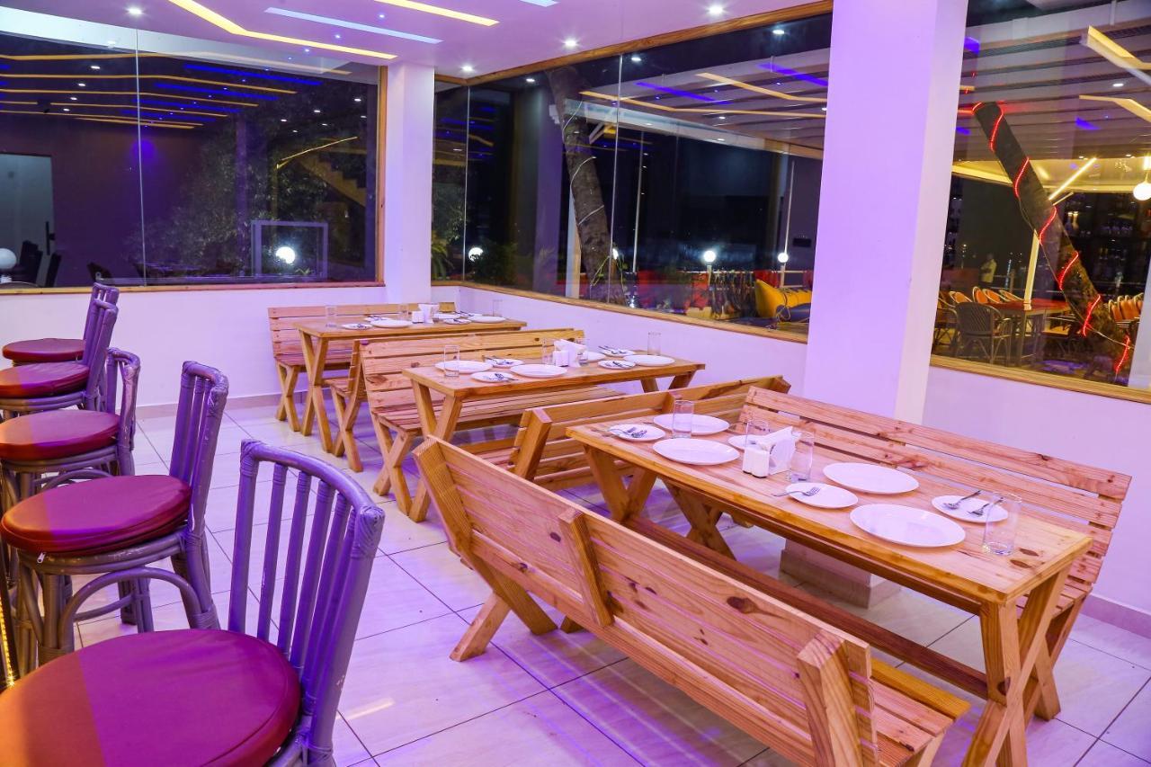 M Aples Jacks Place GOA Exterior foto